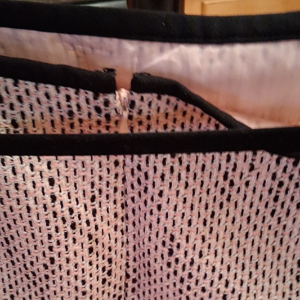 Vince Camuto Monochrome Patterned Mini Skirt - Picture 6 of 8